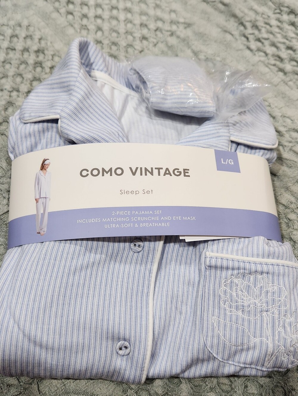 New Como Vintage Women's Pajama Set with matching Scrunchie and Eye Masking